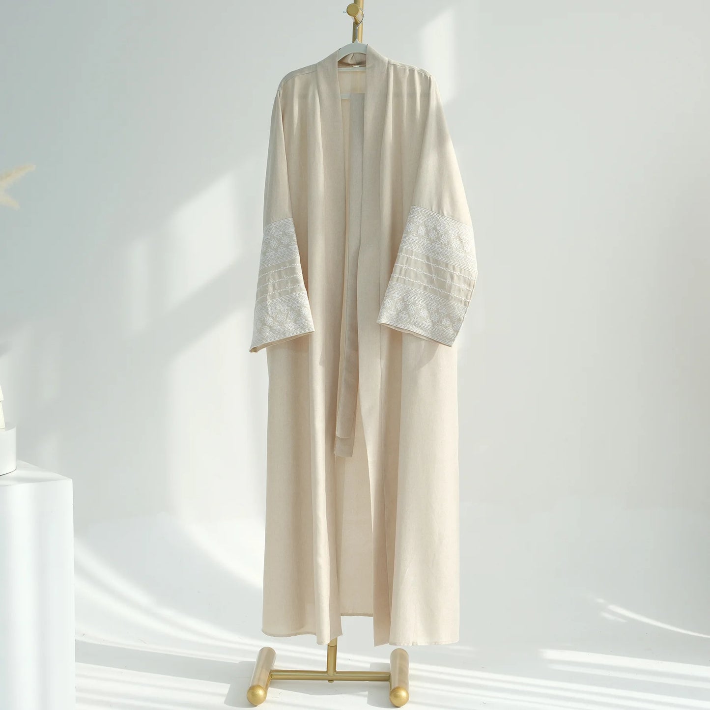 Fashion Embroidery Kimono Oversized Muslim Robe Syari Female Full Length Muslim Outerwear Worship Service Abaya With Belt wy1946